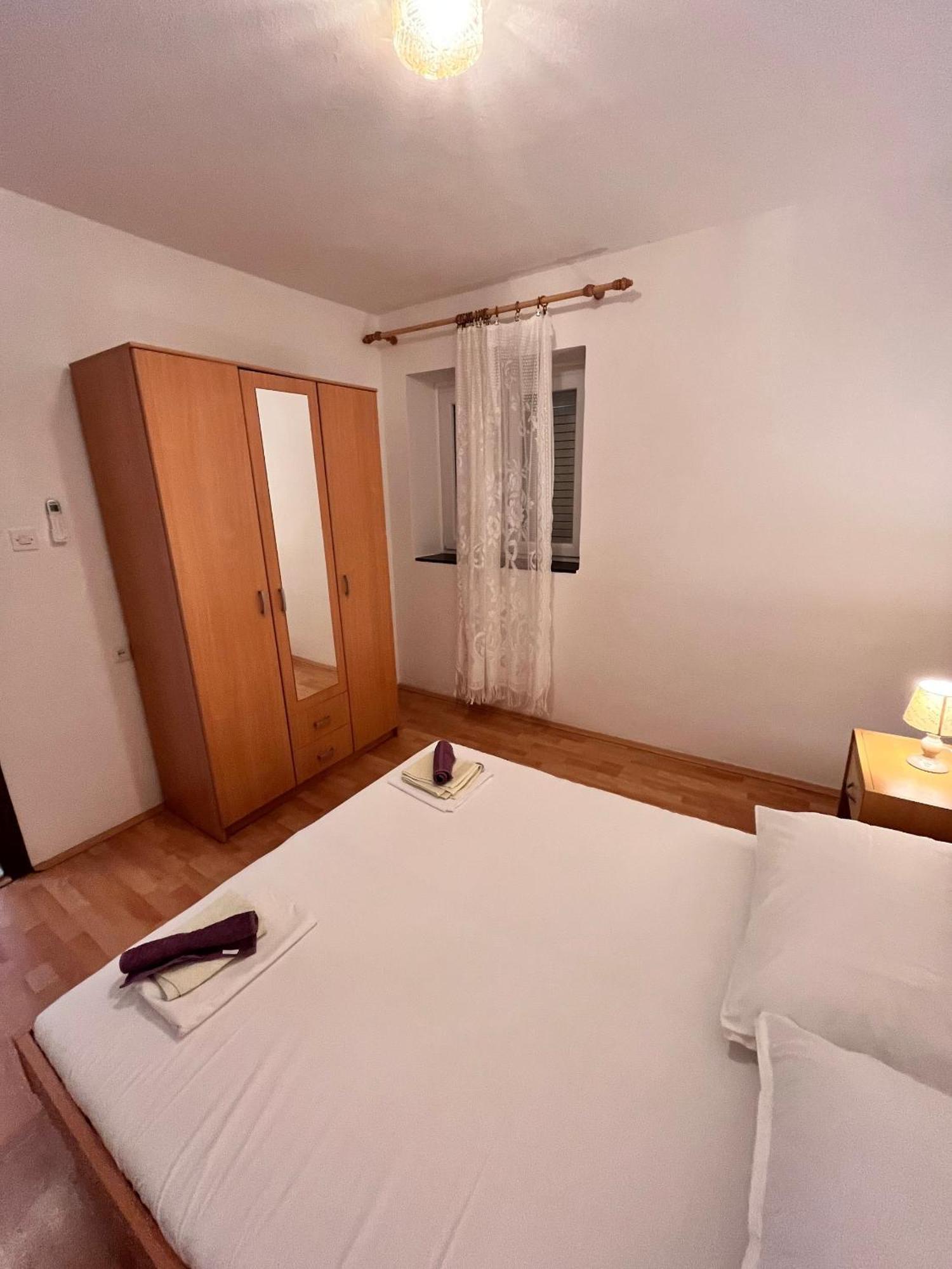 Apartments By The Sea Metajna, Pag - 6465 Værelse billede